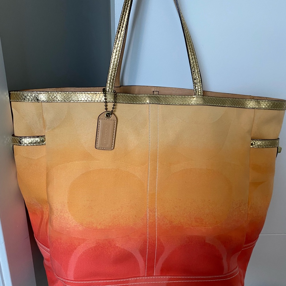 COPY - Coach limited edition RARE tote